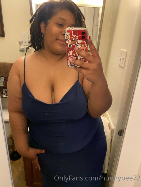 Hunnybee72 nude pornstar galleries