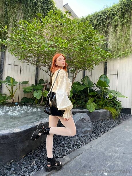 Rinfostermain beautiful model pictures