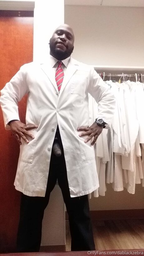 Dablackzebra porn model image