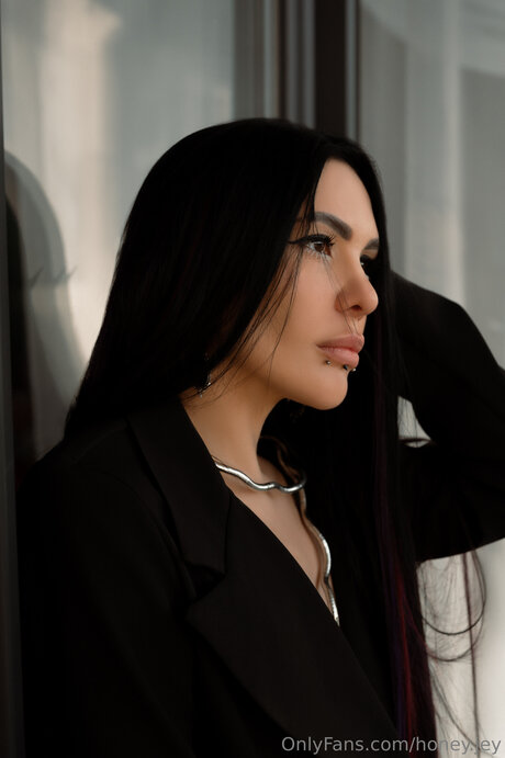 Mikotyan model nudes pictures