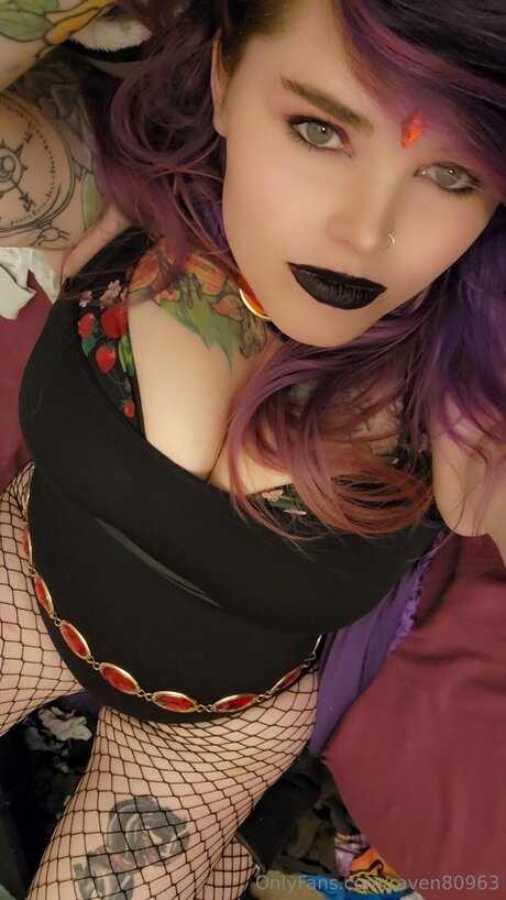 Fallen80963 nude model picture