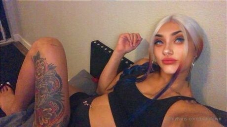 Squarebusiness erotic actress photo