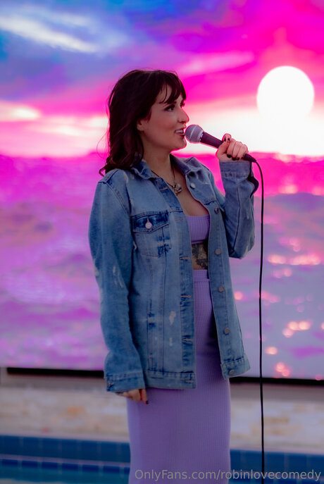 Robinlovecomedy star best photo