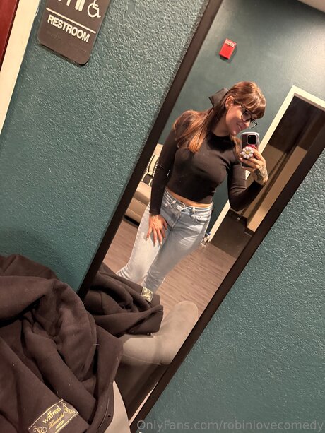 Robinlovecomedy high quality model img