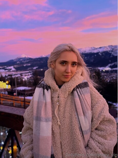 Dexey Vip pornographic actress photos