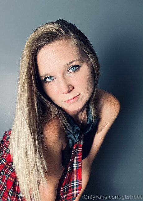 Gtstreet model naked images