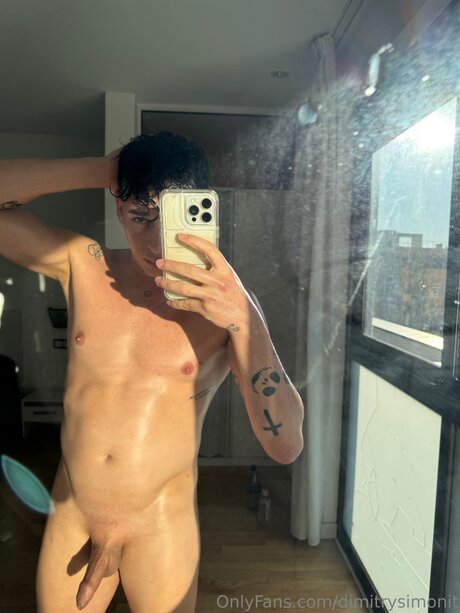 Dimitrysimonit star exclusive pic