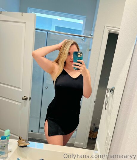 Reaganjames hot actress pictures