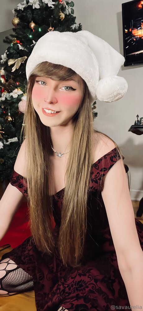 Savaurelia model adult images