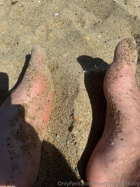 Machinebumkelly exclusive star pictures