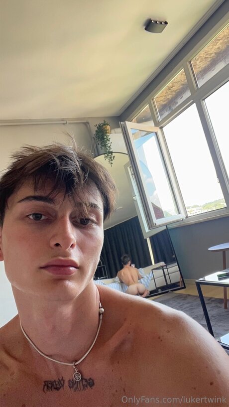 Lukertwink star photos