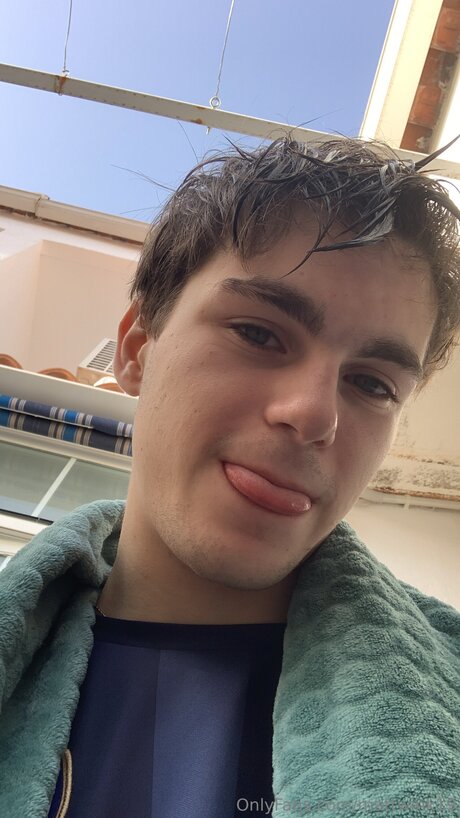 Fenixtwink naked star pic