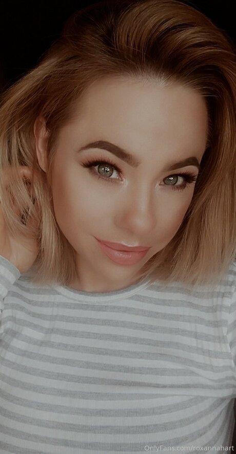 Roxannahart exclusive actress archive