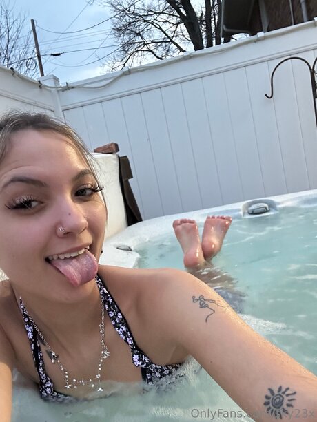 Sky23x erotic actress photos