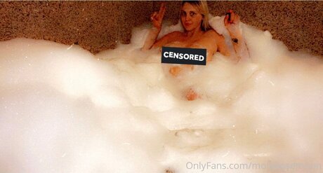 Mollyrosemoon star adult picture