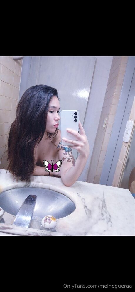 Melnogueraa model naked galleries