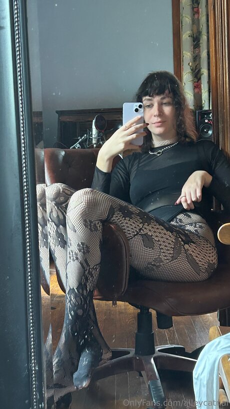 Alleycatnai high quality actress pic