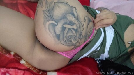 Angieonly12 model nude photos