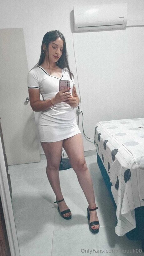 Luuuuli00 model art pics