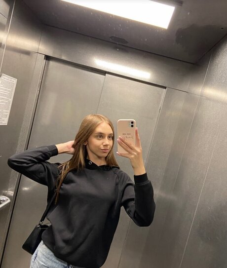 Staywithsilvia pretty star pic