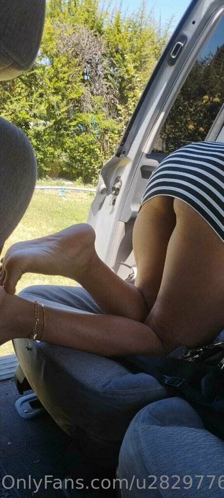 U282977670 model nude img