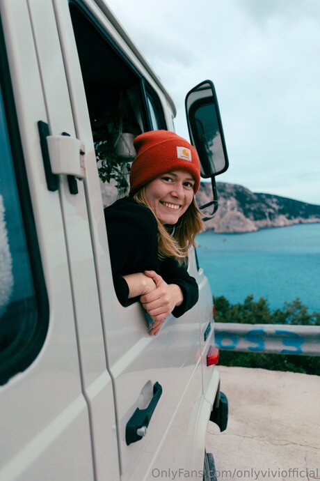 Onlyviviofficial free actress image