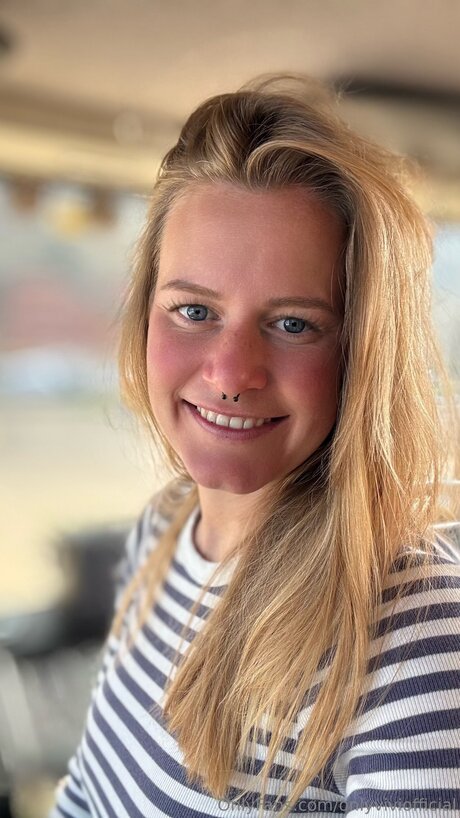 Onlyviviofficial exclusive actress image