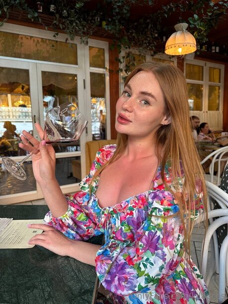 Lolaucos star nice photo