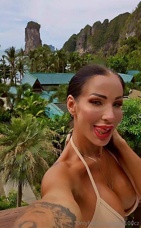 Only100cz star free galleries