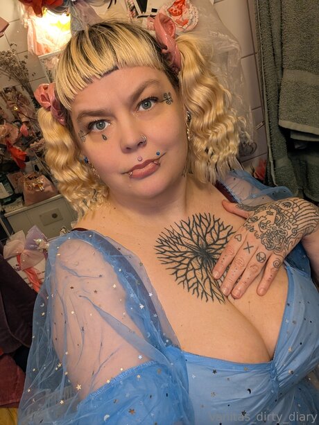 Vanitas Dirty Diary art star pic