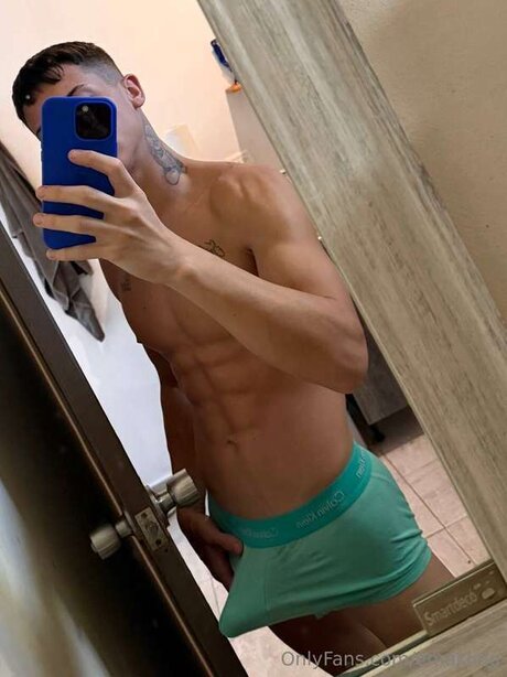 submissive onlyfans naked pictures