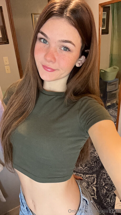 Aliii1123 hd actress pic