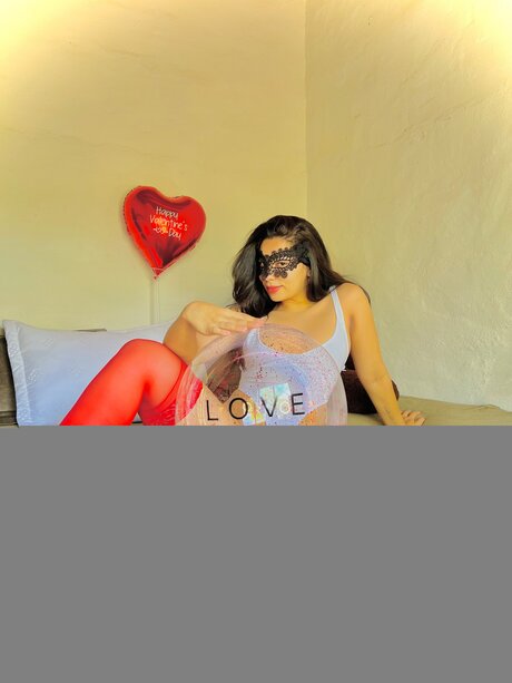 Crazyybuttocks model sexy photos