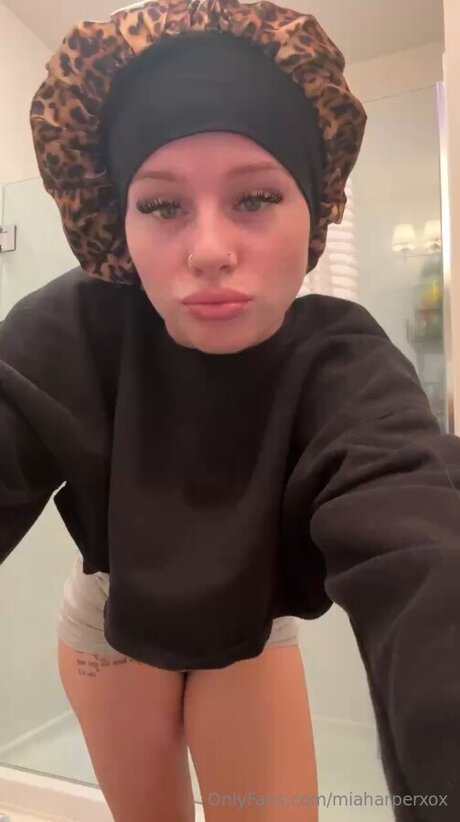 Miaharperxox nude star images