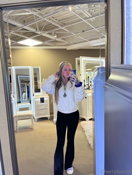 Cherrycream0 erotic actress images