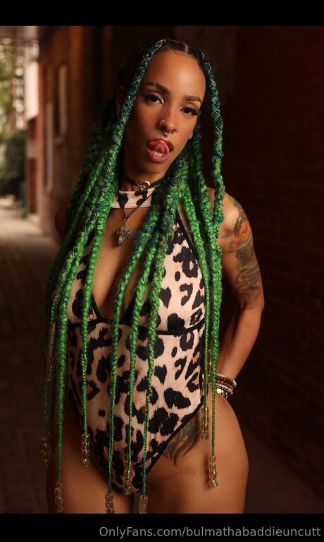 Bulmathabaddieuncutt pretty model image