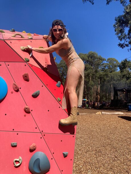 Helloeloise nude star pictures