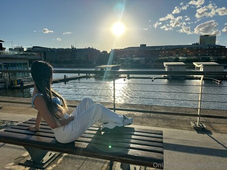 Adakham top actress pics