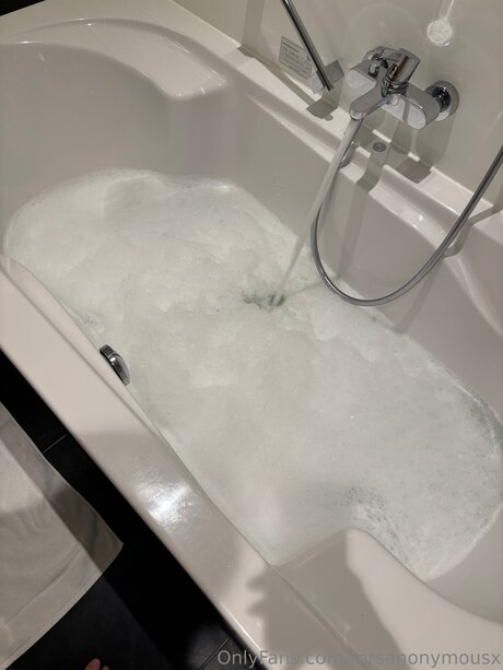 Mrsanonymousx pornstar pretty photo