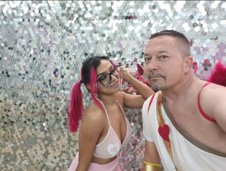 Mnmassager exclusive star photo