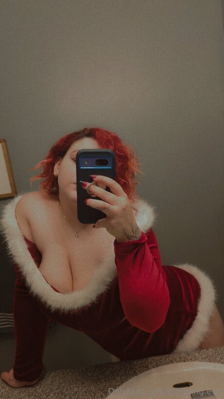 Tempting Eve model nudes image