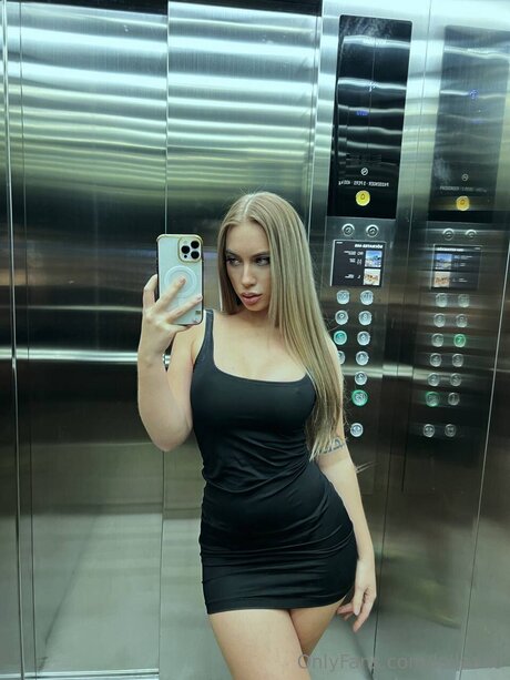 Itslolapap high quality pornstar pics