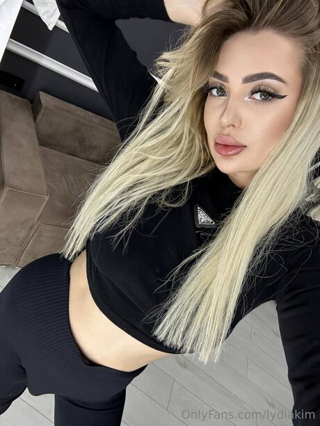 Lydiakim model perfect photo