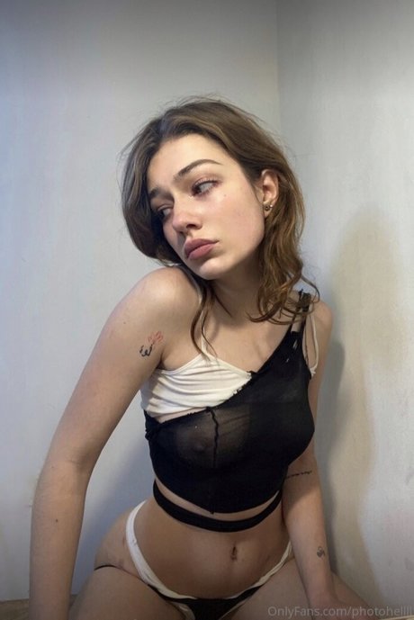 Photohelll pretty pornstar pics