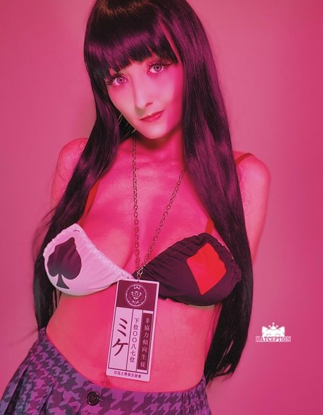 Katception model naked pic