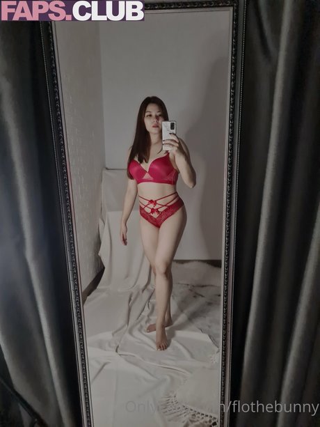 Flo The Bunny naked actress image