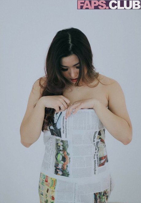 Flo The Bunny pornstar photos