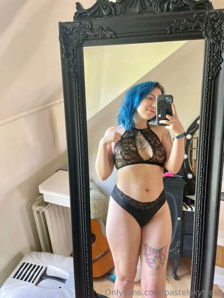 SKY VICTORIA star high quality img