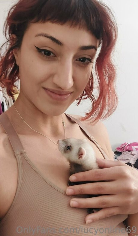 Wet Lucy Baby model sexy image