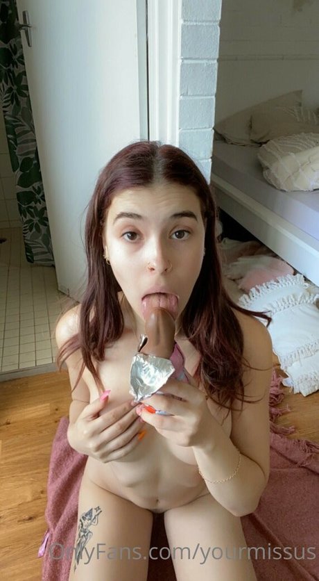 yourmissus high quality actress pic